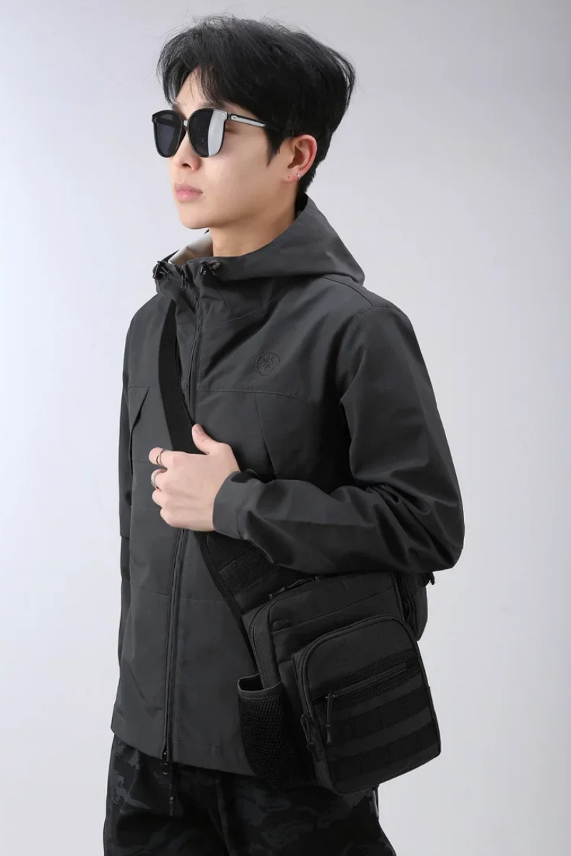 Cesare – Sacoche Bandoulière Homme Polyvalente pour Sport et Plein Air